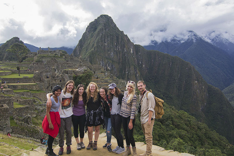 Documentos en Machu Picchu para niños, universitarios y más